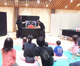 夜久野分館「夏のおはなし会スペシャル」の様子
