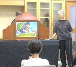 三和分館「おはなし会スペシャル」の様子