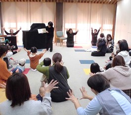 夜久野分館「おはなし会スペシャル」の様子