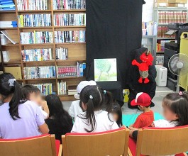 大江分館「おはなしのへや」の様子